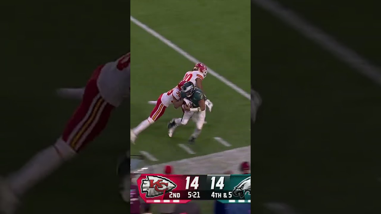 Eagles convert on 4th down! 