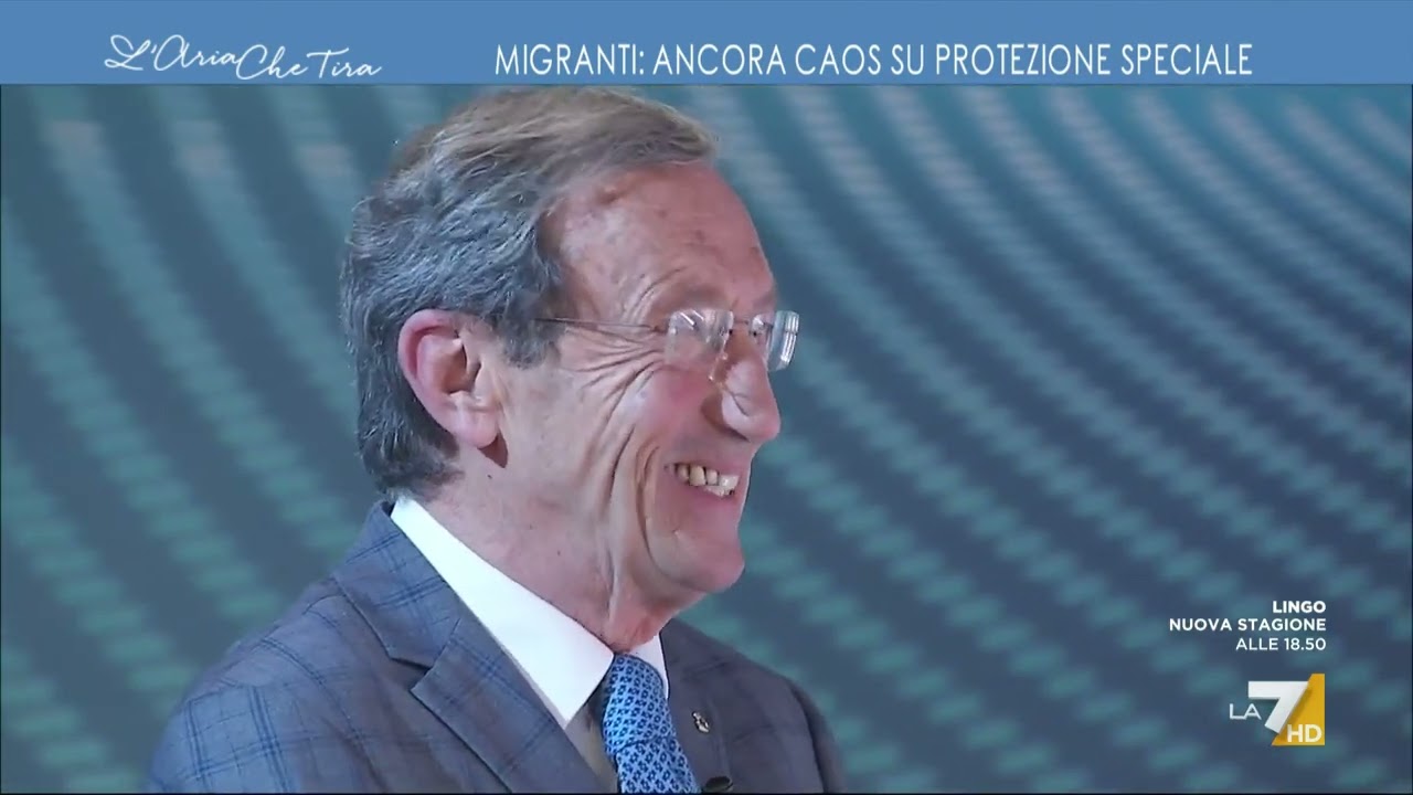 Momento di 'imbarazzo' in studio, Myrta Merlino a Maurizio Gasparri: 