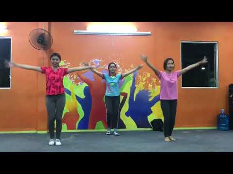 Video Aerobic lớp mầm ba bà đi bán lợn con - YouTube