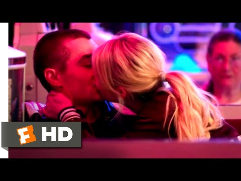 nerve-(2016)---kiss-a-stranger-scene-(1/10)-|-movieclips