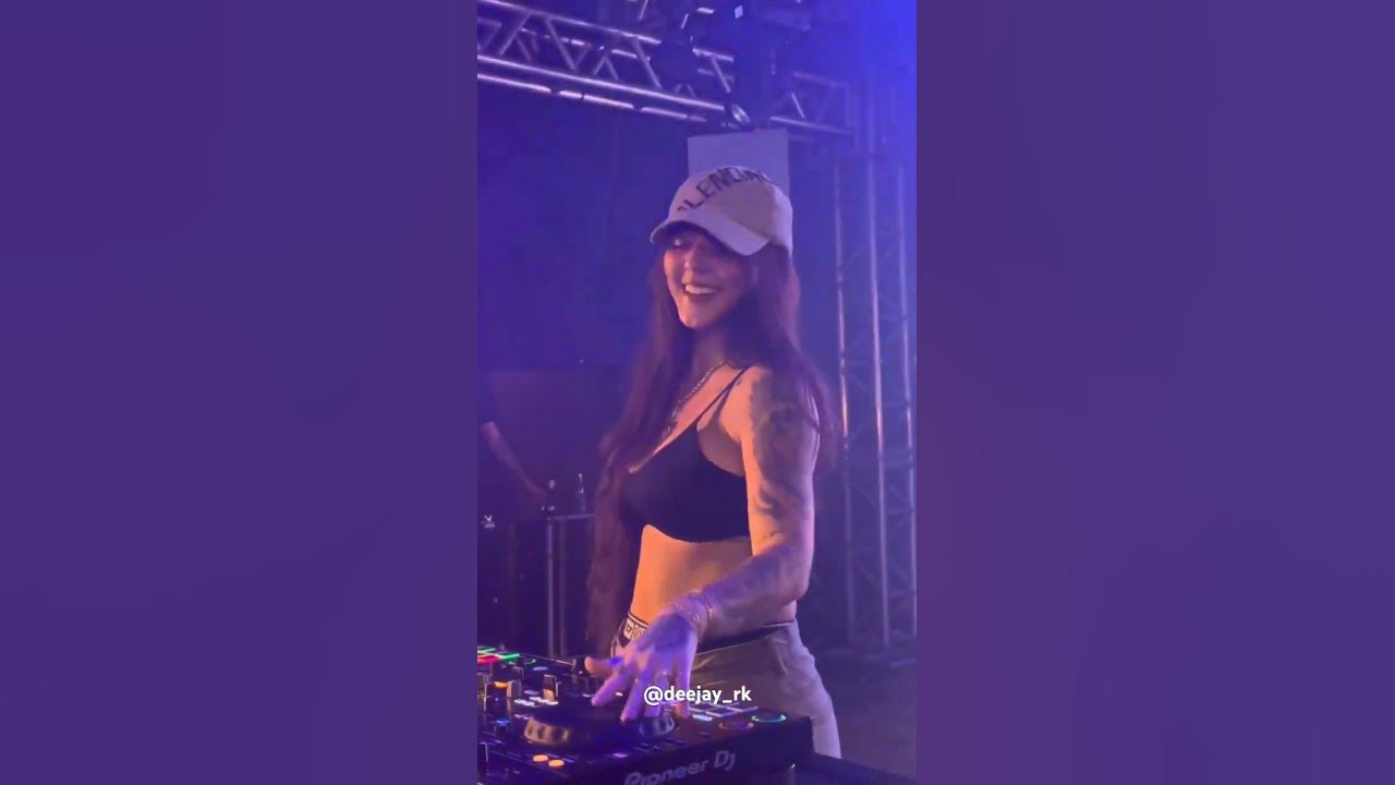Truck horn troll mixed❤️😍🎧Retro Bollywood music 🎶 #djemily #djemilywilson #femaledj #dj  #djlife
