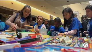 Detroit students find joy in reading during field trip to Bookstock sale