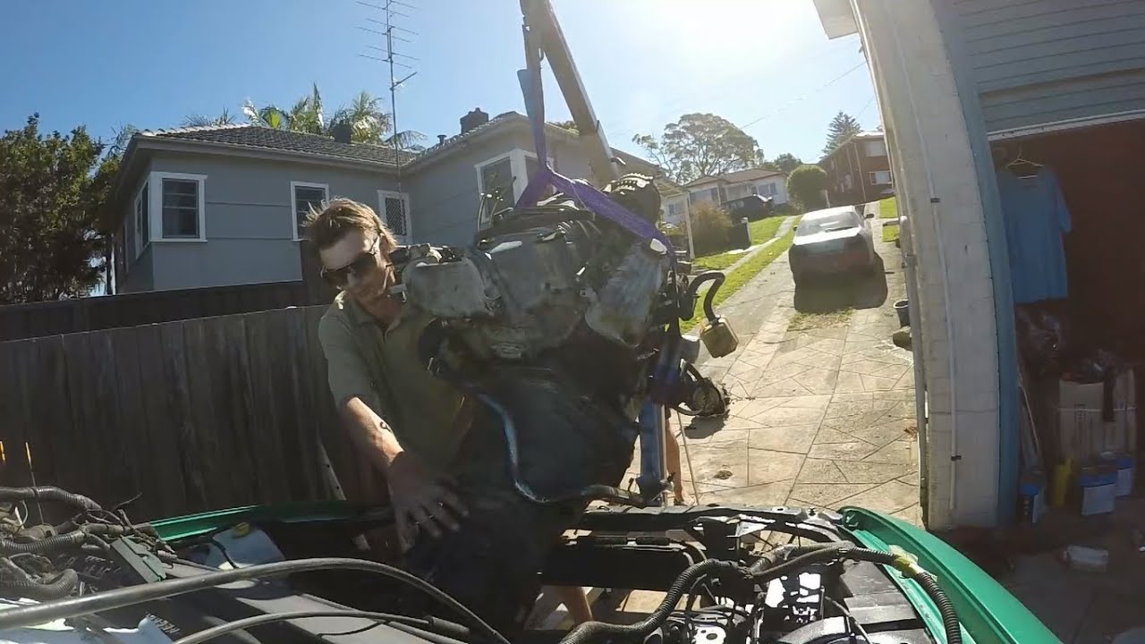 L67 VY UTE - THE MOTORS IN