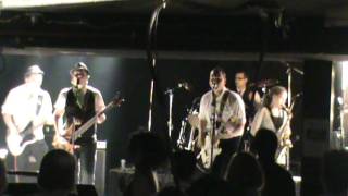 Moonstomp ska \u0026 reggae party in Staddijk Nijmegen. Skandaal! - Koffie 14-1-2012