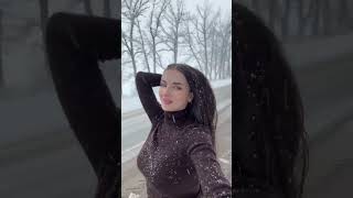 Simple Outfit Strong Vibe dance fashion viral