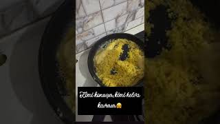 Kimileri Konuşur , Kimileri De Olayı Kafasında Bitirip Helvasını Kavurur.