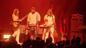 Larkin Poe - Southern Comfort (Acoustic - Live 2023 - Lyon, France) Larkin Poe - Southern Comfort (Acoustic - Live 2023 - Lyon, France)