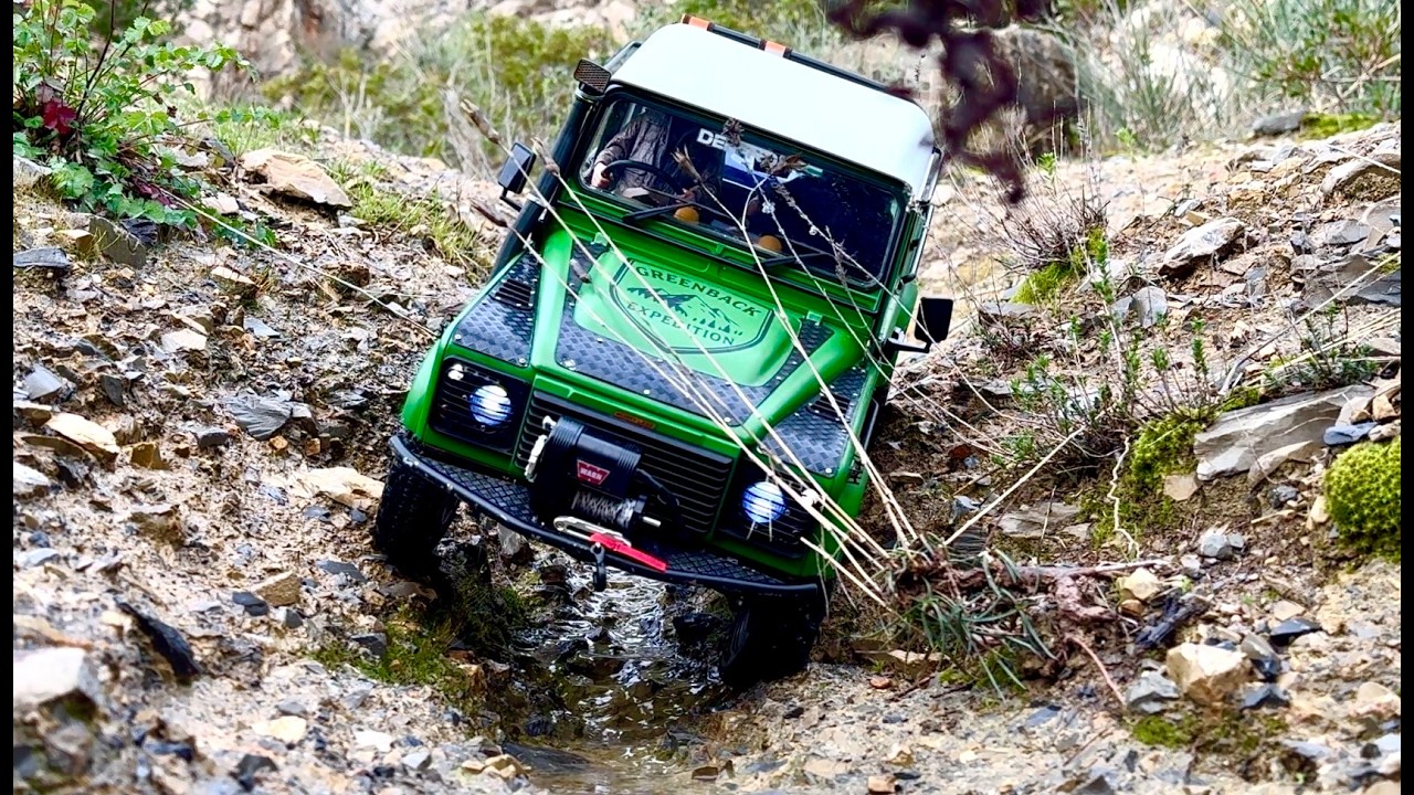 1/10 SCALE RC4WD Gelande 2 Defender 90 Pickup | No Grip Climb & Winch Recovery