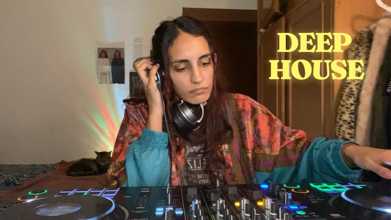 Smokey Sessions: Deep House  I  queen yasmeen