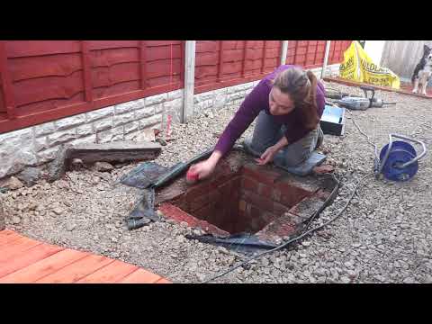 Replacing a Manhole Cover on Driveway / The Carpenter's Daughter