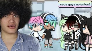 React Sofrendo Preconceito Na Escola -