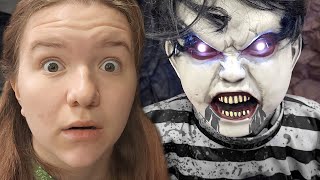 JUMP SCARE ZOMBIE BOY!
BE AFRAID! Jillian & Addie go to Halloween City to shop for Halloween props, animatronics and decorations for the spooky season!
OFFICIAL MERCHANDISE ►https://teespring.com/stores/jillian-addie
SUBSCRIBE to Jillian and Addie LIFE ► https://goo.gl/wTFzGp
Jillian and Addie LAUGH ► https://goo.gl/Qmhdcf
Jillian and Addie (main channel) ► http://goo.gl/qIhbe7
The Jillian and Addie Life channel is the official vlogging/lifestyle channel of Jillian & Addie (formerly known as Babyteeth4 and Babyteeth More). This channel is owned and run by their parents. JUMP SCARE ZOMBIE BOY!