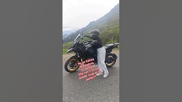 la técnica domina, video completo en Youtube. #mujer #motos #bmwmotorrad