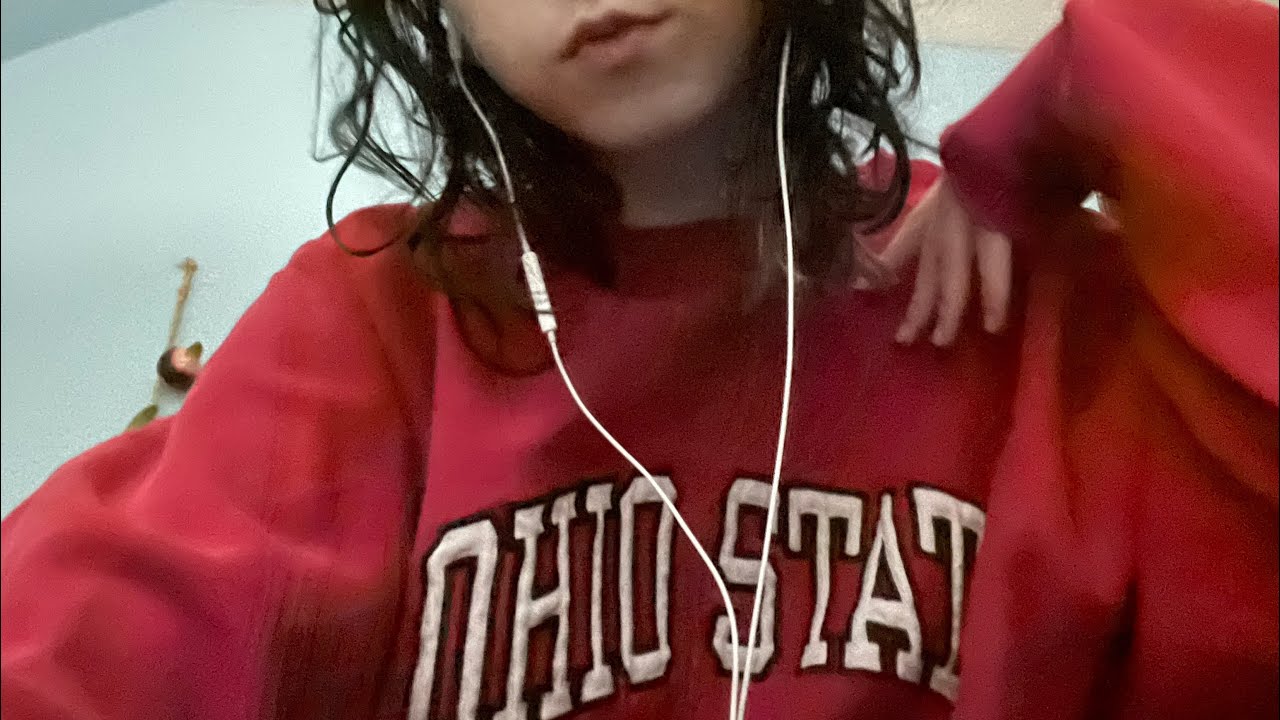 fast & unpredictable fabric scratching (lofi ASMR)