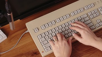 Typing Sounds Apple Extended M0115 Keyboard with SKCM Orange Alps switches