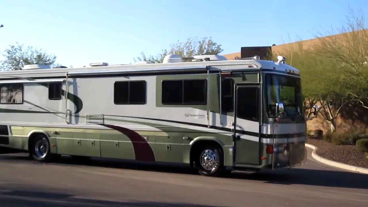 Stellar Autoplex 1997 Monaco Signature Series 40 foot Diesel pusher