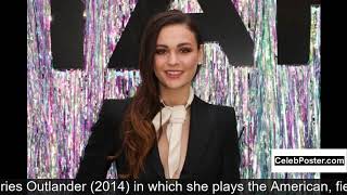 Sophie Skelton biography Profile