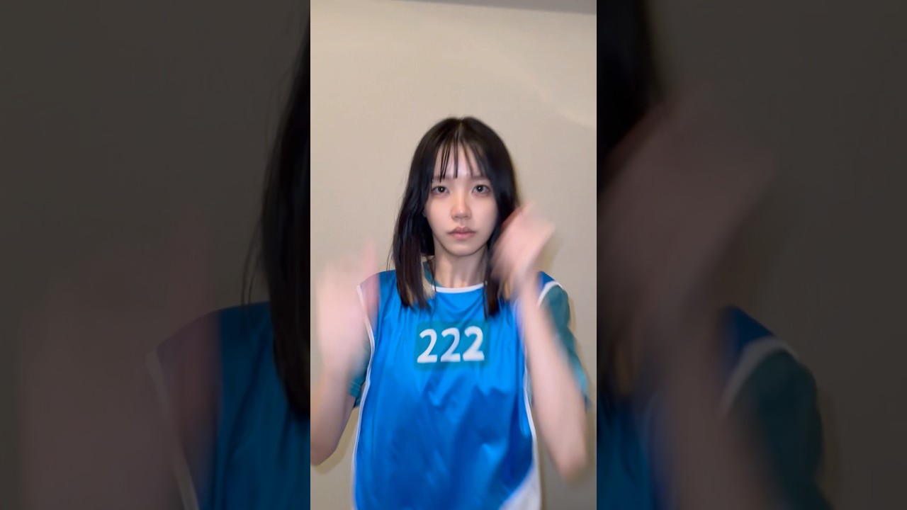 🐱:What do you say?🧐#squidgame #player222 #cosplay #kimjunhee #joyuri #dance