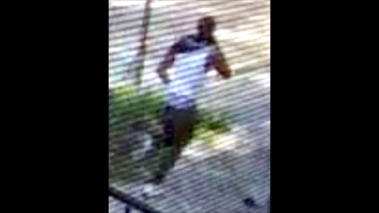 Person of Interest in AWIR (Gun), 900 b/o Kent Pl, NE, on August 25, 2017 gündem