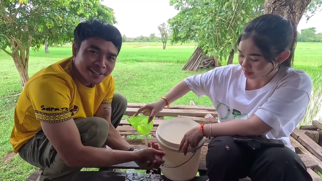 เที่ยวลาวใต้6 ทีมงานสาวลาว สาวภูไทพาไปกินข้าวอยู่เถียงนา บรรยากาศแบบม่วนๆ