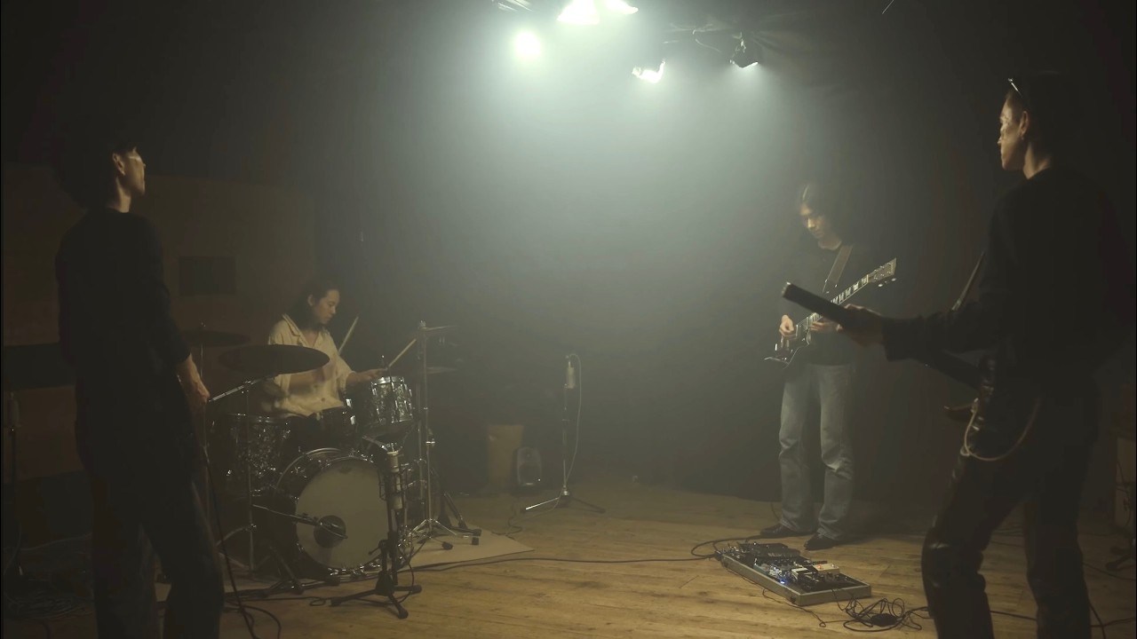 Watch Tō Yō - Kosa (Live Session at Ryogoku Monten Hall) on YouTube Watch Tō Yō - Kosa (Live Session at Ryogoku Monten Hall) on YouTube