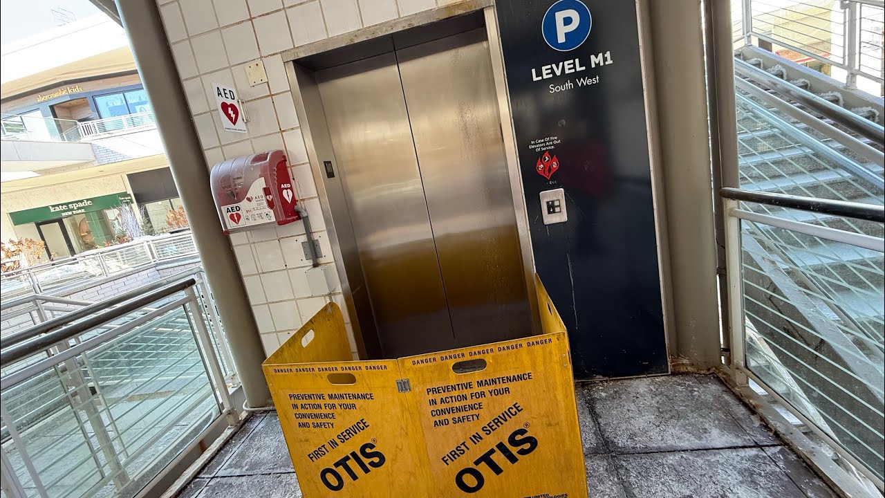R.I.P. Scenic 1991 Otis Series 1 Hydraulic Elevator @ Blue Garage, Oakbrook Center, Oak Brook, IL