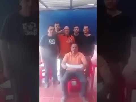Venezolanos ofrecen a Trump construir muro fronterizo si saca a Maduro del poder - Venezolanos ofrecen a Trump construir muro fronterizo si saca a Maduro del poder