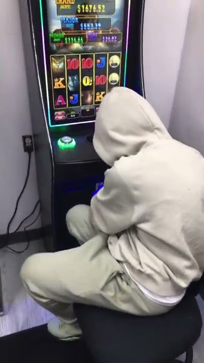 Ketika Anda kehilangan semua uang Anda di mesin slot 😂 #berlangganan #shorts #viralshorts #reels #tren
