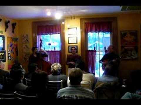 Jen Chapin Trio Performs "Starman"