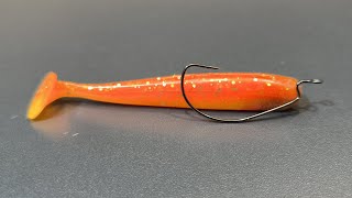 How to bait a soft plastic bait to an offset hook screenshot 4