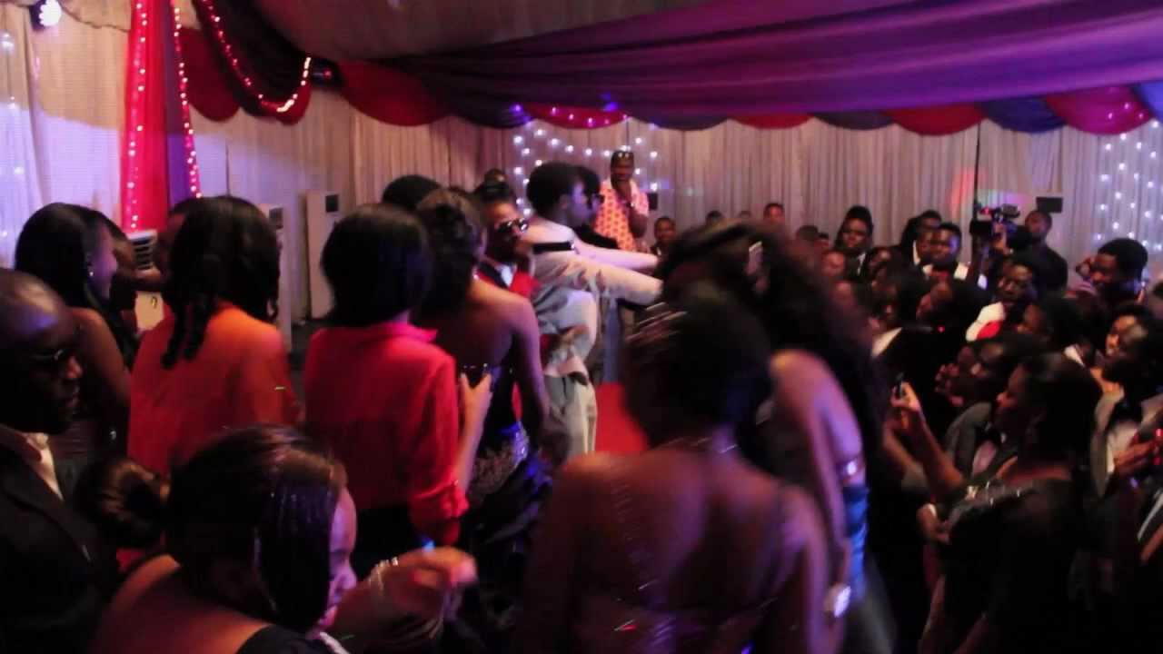 TUNDE EDNUT PERFORMING CATCHING COLD IN ABUJA YouTube