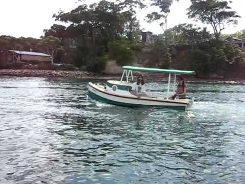Putt Putt Boat. Blaxland 3.5 HP marine 