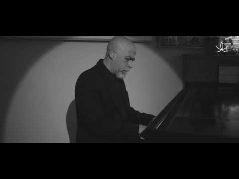Gabriel Saientz - Must Believe In Spring