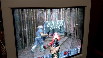 #doom2 #dosbox #ipx Doom 2 - Multiplayer LAN IPX con DOSBox SVN_MB6 + DOS 6.22 (real hardware)