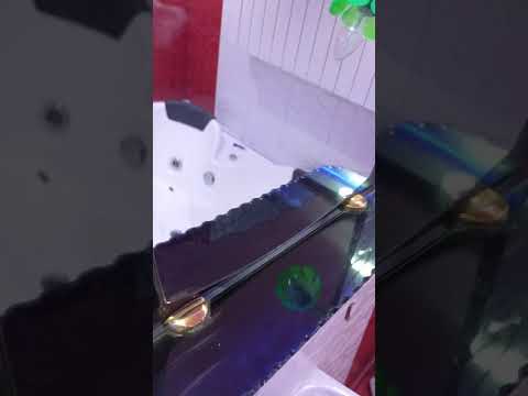 مراية سقف حمام جاكوزي