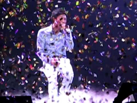 yoochun drug 20120825 - Yoochun FM sing That song