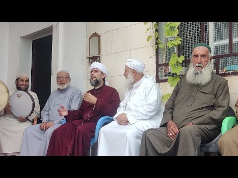 قصيدة أحبة مهجتي آل الحجازي ثم رفعت أستار البيت بحضور الشيخ عبدالرحمن عنتر والشيخ حسين درويش 