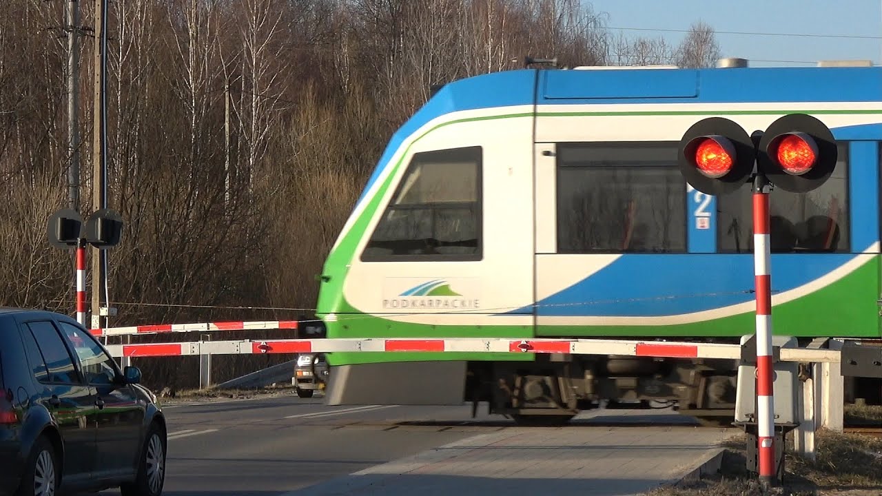 Przejazd kolejowy w Zaklikowie SA135-013 + usterka sygnalizatora