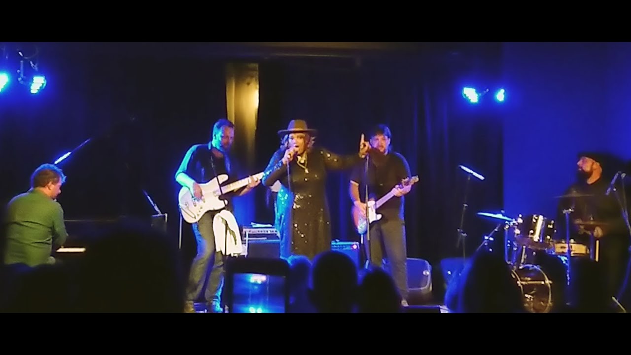 Guarda Nora Jean Wallace - I'm a Blues Woman su YouTube Guarda Nora Jean Wallace - I'm a Blues Woman su YouTube