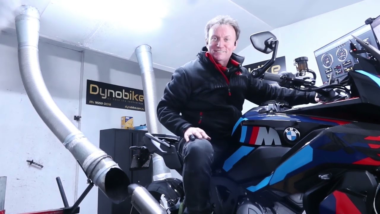 BMW M1000XR full Akrapovic titanium exhaust and tune. - YouTube BMW M1000XR full Akrapovic titanium exhaust and tune. - YouTube