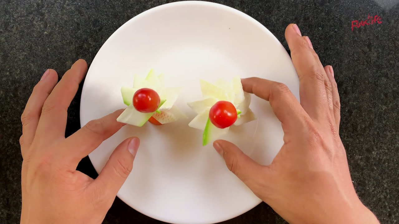Winter Melon and Tomato Flower Garnish - A Vegetable Carving Masterpiece 