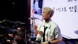 AxMxP (에이엠피) – '너는 나를 시인으로 만들어 (Love Poem)' STAGE CLIP @AxMxP DEBUT SHOW [AxMxP ON]