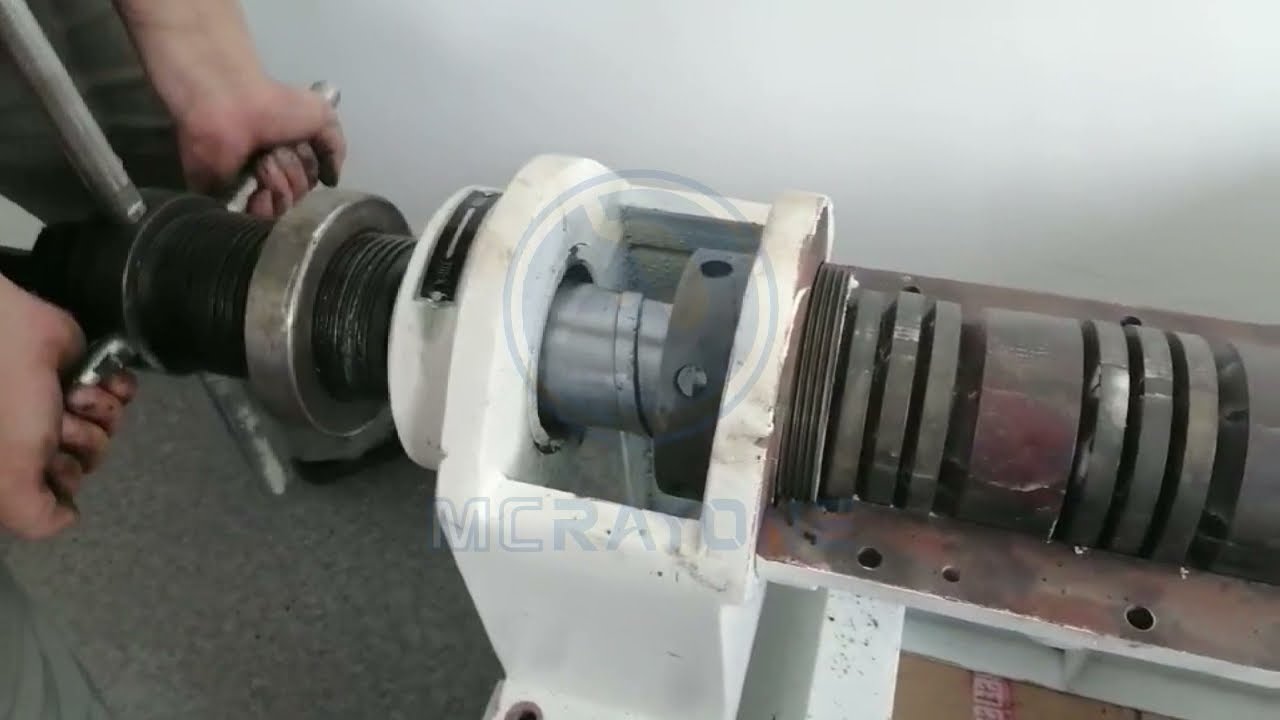 Precautions for installing screw oil press