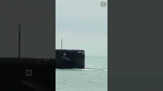 Why Do Russia Submarine Have Windows?