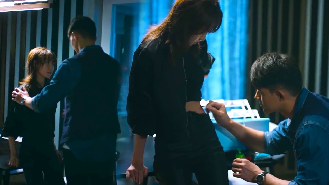 🕶 灰姑娘意外受伤，总裁强行扒衣服给她上药！|沉默不语的顾小姐 Miss Gu Who Is Silent🍨撒糖LIVESweetLIVE🍨