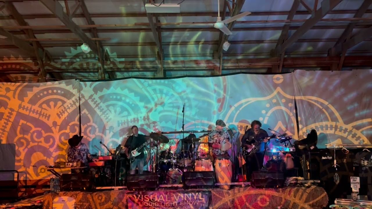 Visual Vinyl Liquid Light Show, Caballo Cosmico, 10/11/25 pt1, Truckerfest 2025, Princeton, MN