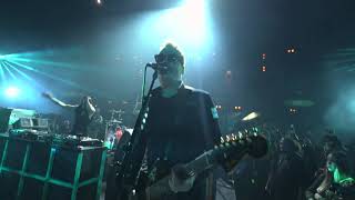 Blink 182 & Steve Aoki - 'Bored To Death' Live From Wonderland [2016]