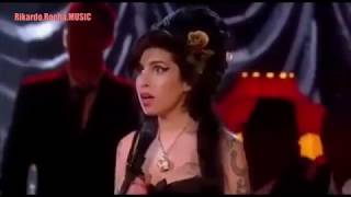 AMY WINEHOUSE: Vencendo o Grammy 2008