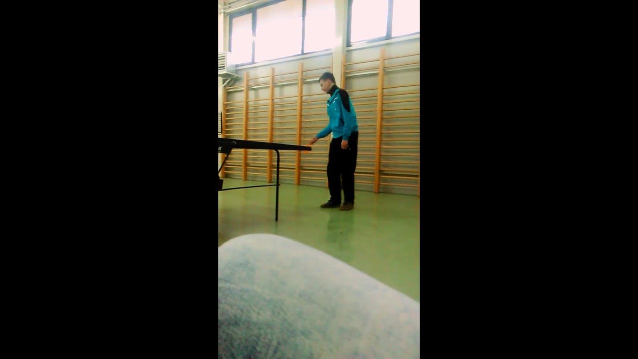 Fraieri care se tin smecheri la tenis de masa