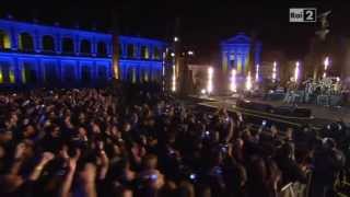 Video thumbnail of "EROS RAMAZZOTTI - Sotto Lo Stesso Cielo LIVE"